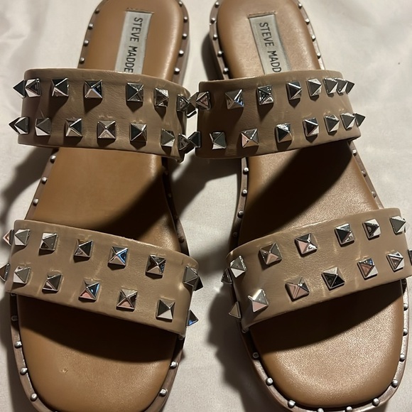 Steve‎ Madden Studded Sandals
Size 8 - Picture 2 of 4